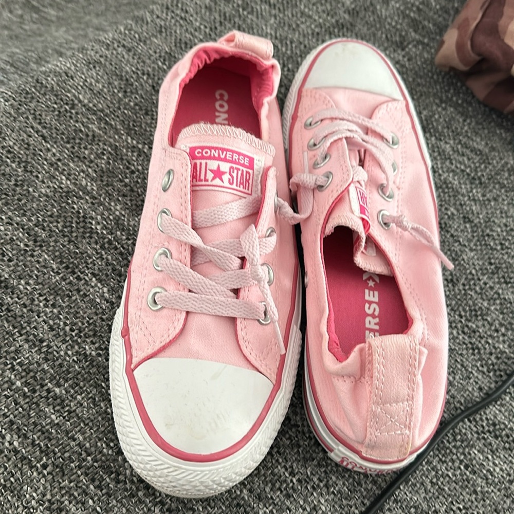 slip on pink Converse